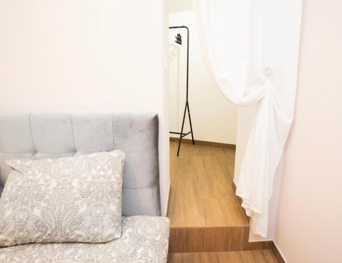 Downhill Apartment On The Groundfloor Каунас Екстериор снимка