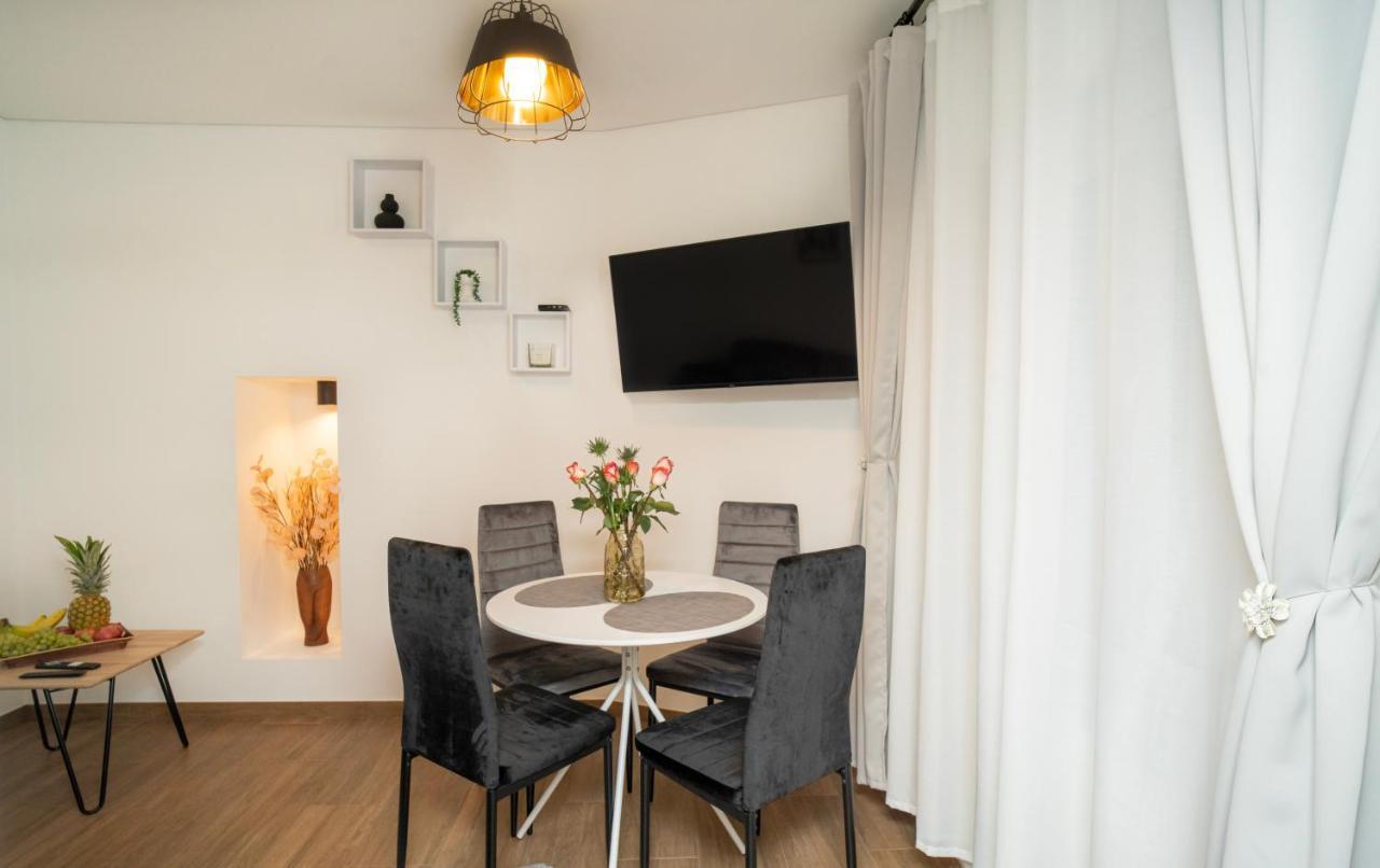 Downhill Apartment On The Groundfloor Каунас Екстериор снимка